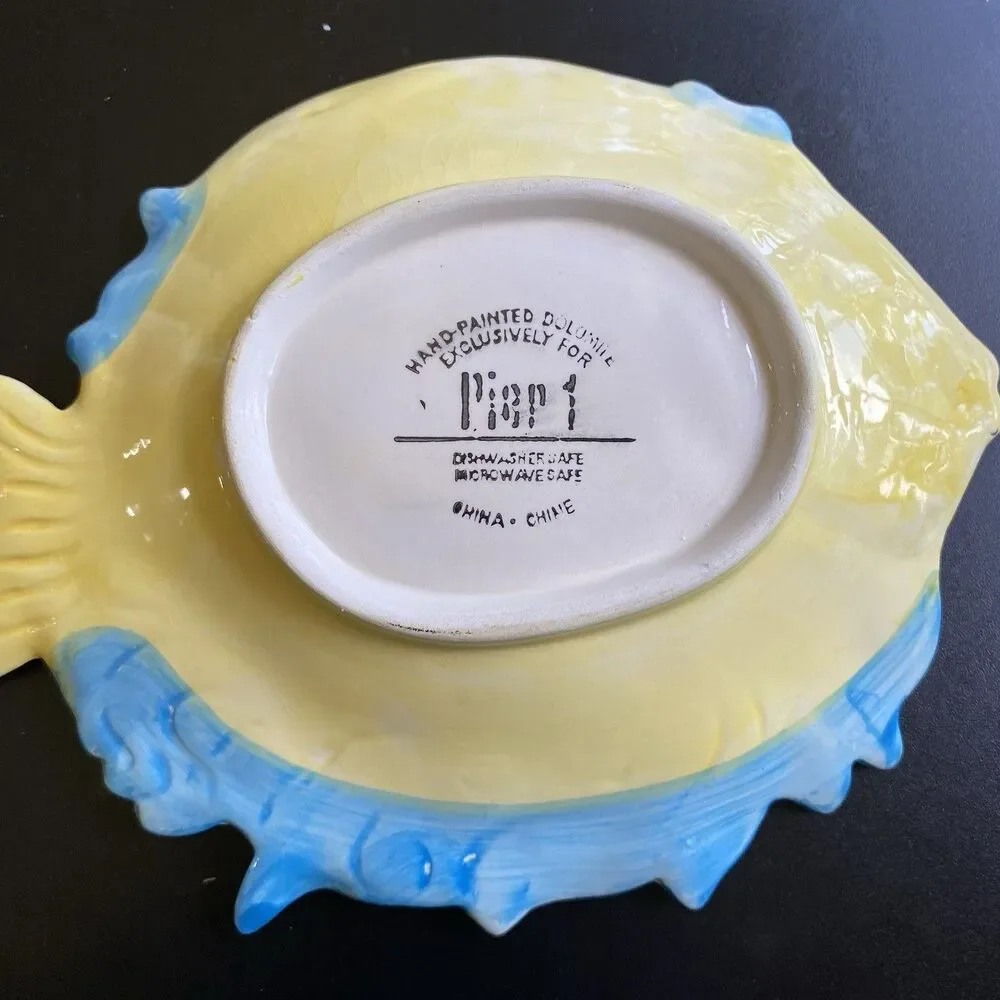 Pier 1 One Lot Of 4 Hand Painted Brightly Colored Mix & Match Fish Plates